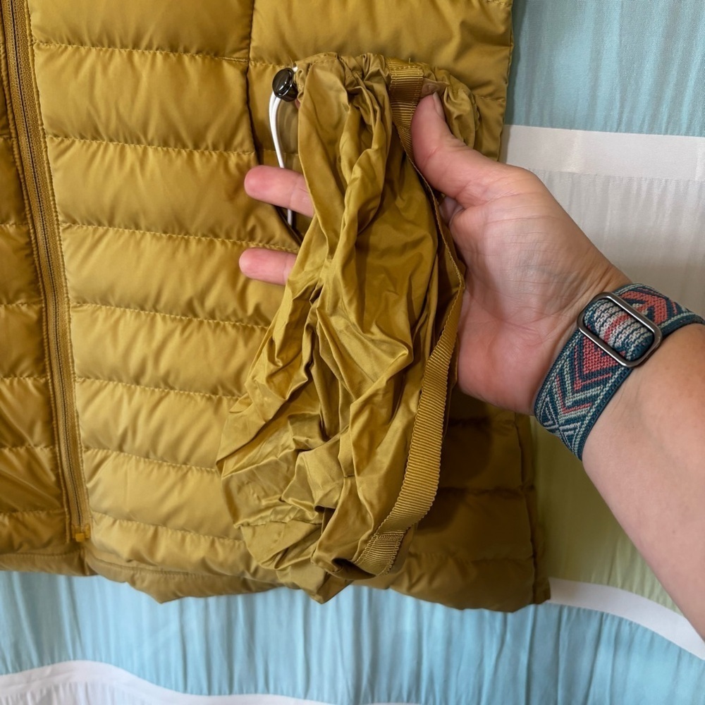 Lululemon Pack It Down Vest Golden Goose Puffer Size 8 - Picture 8 of 11